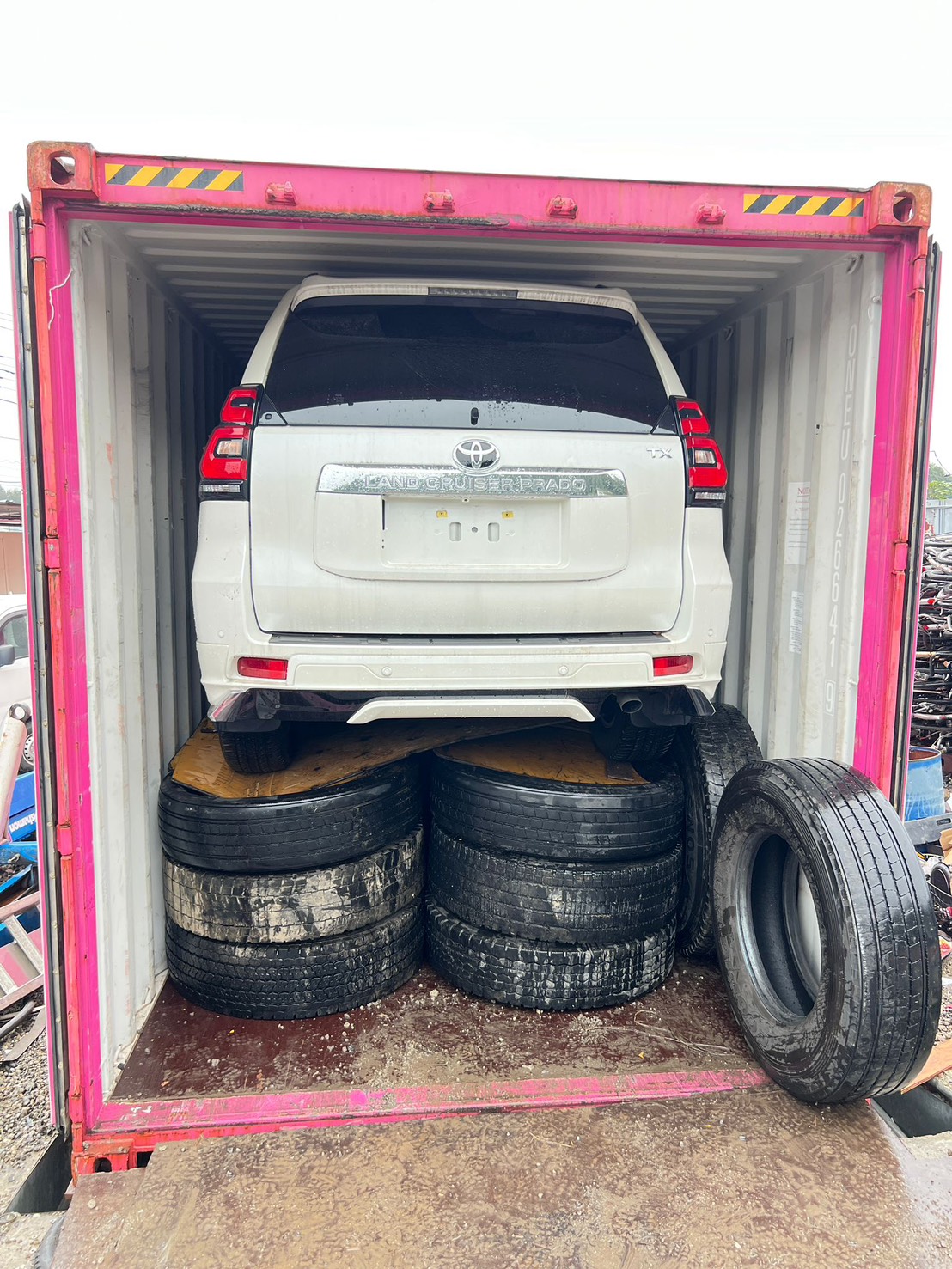 セネガルへ輸出する中古車