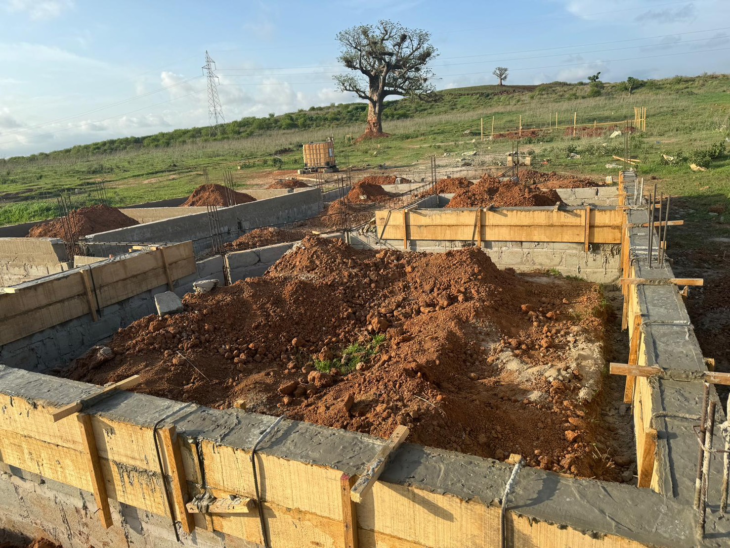 軍関連住宅プロジェクトの建設現場
